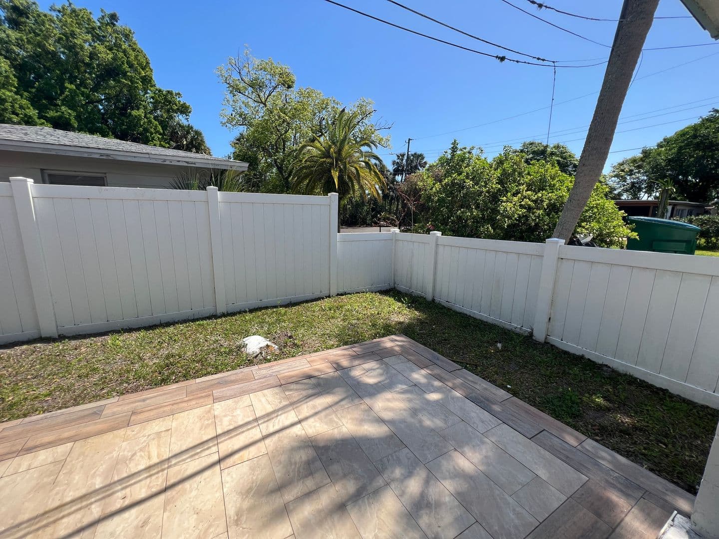 Port Orange Apartment: 305 Magnolia Street