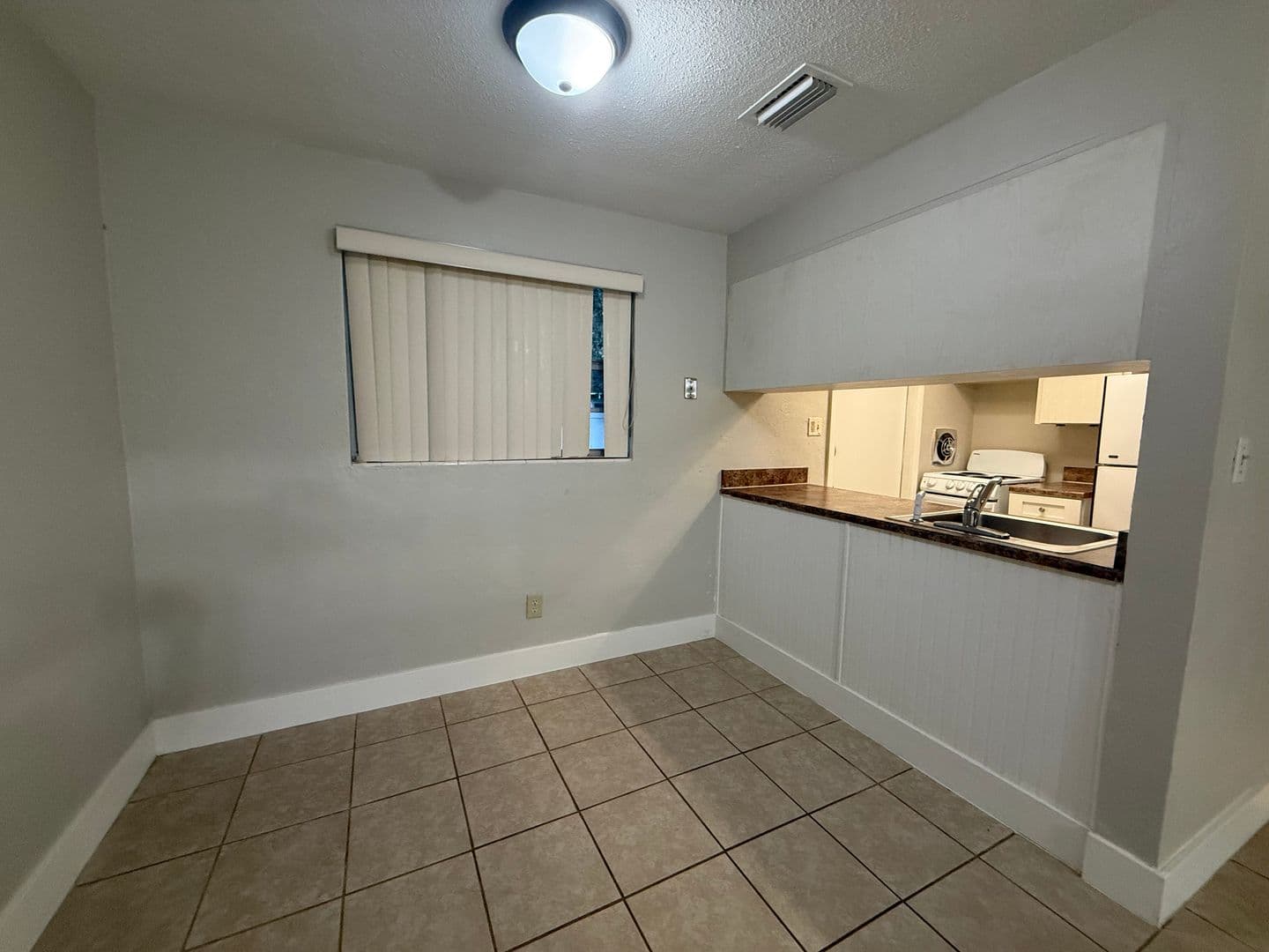 Port Orange Apartment: 305 Magnolia Street