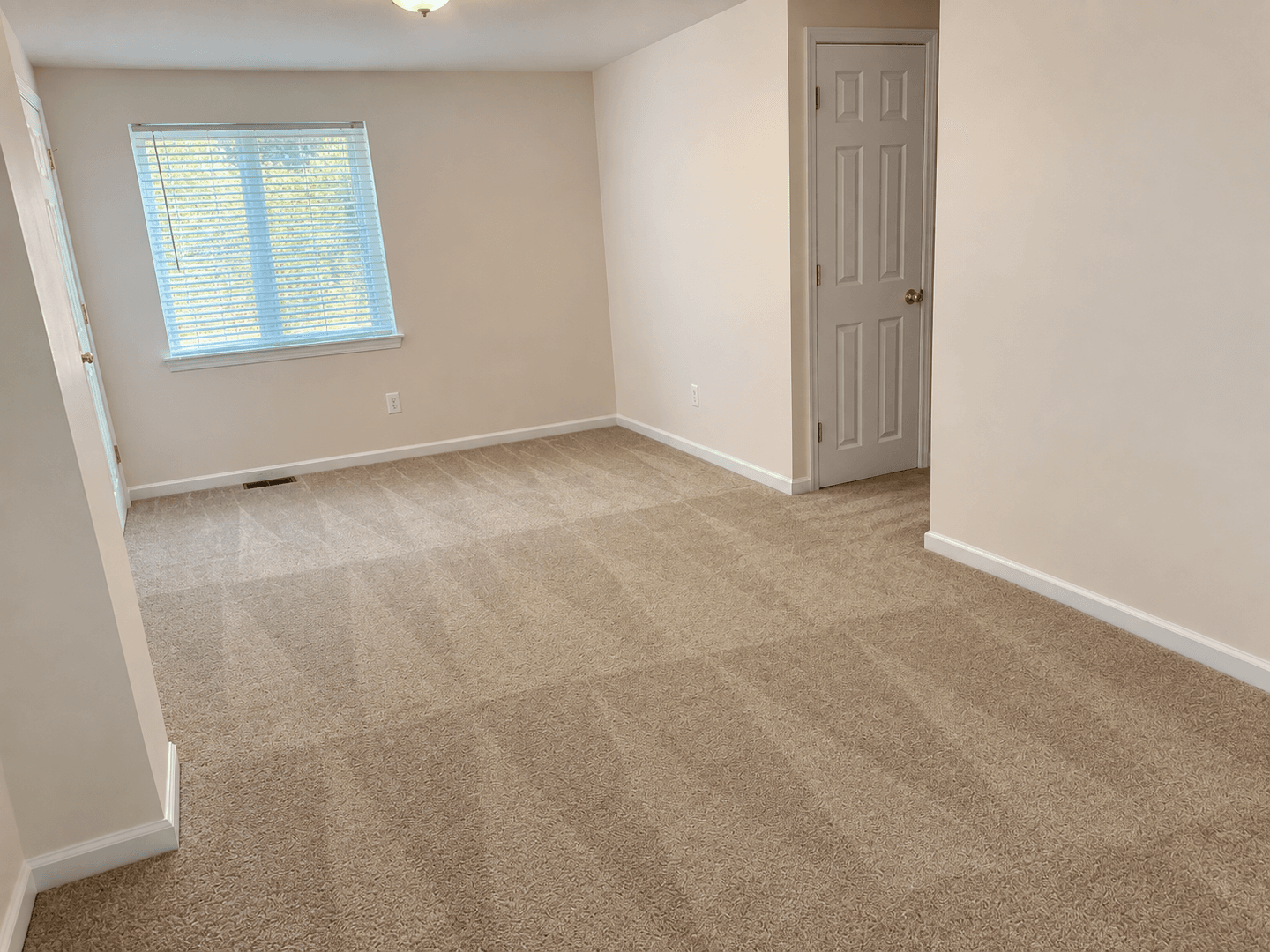 St Clair Shores House: 20400 E Twelve Mile