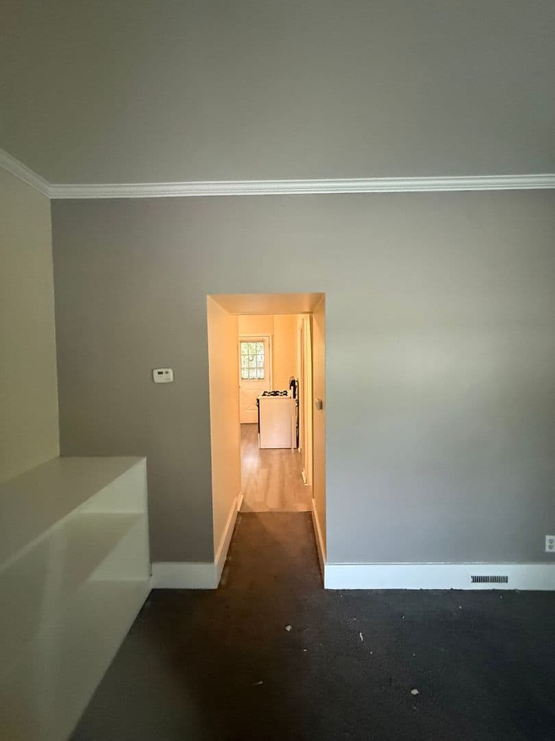 Ferndale Apartment: 145 E Bennett