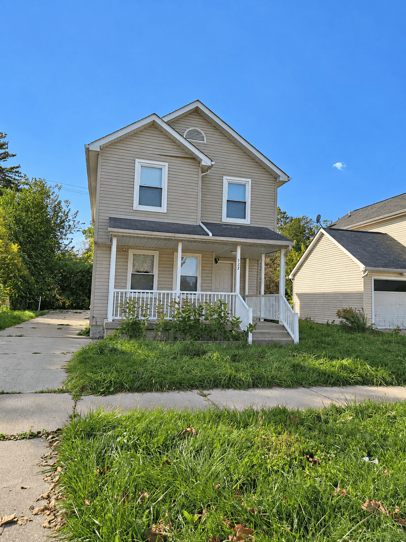 Detroit House: 557 Kitchener