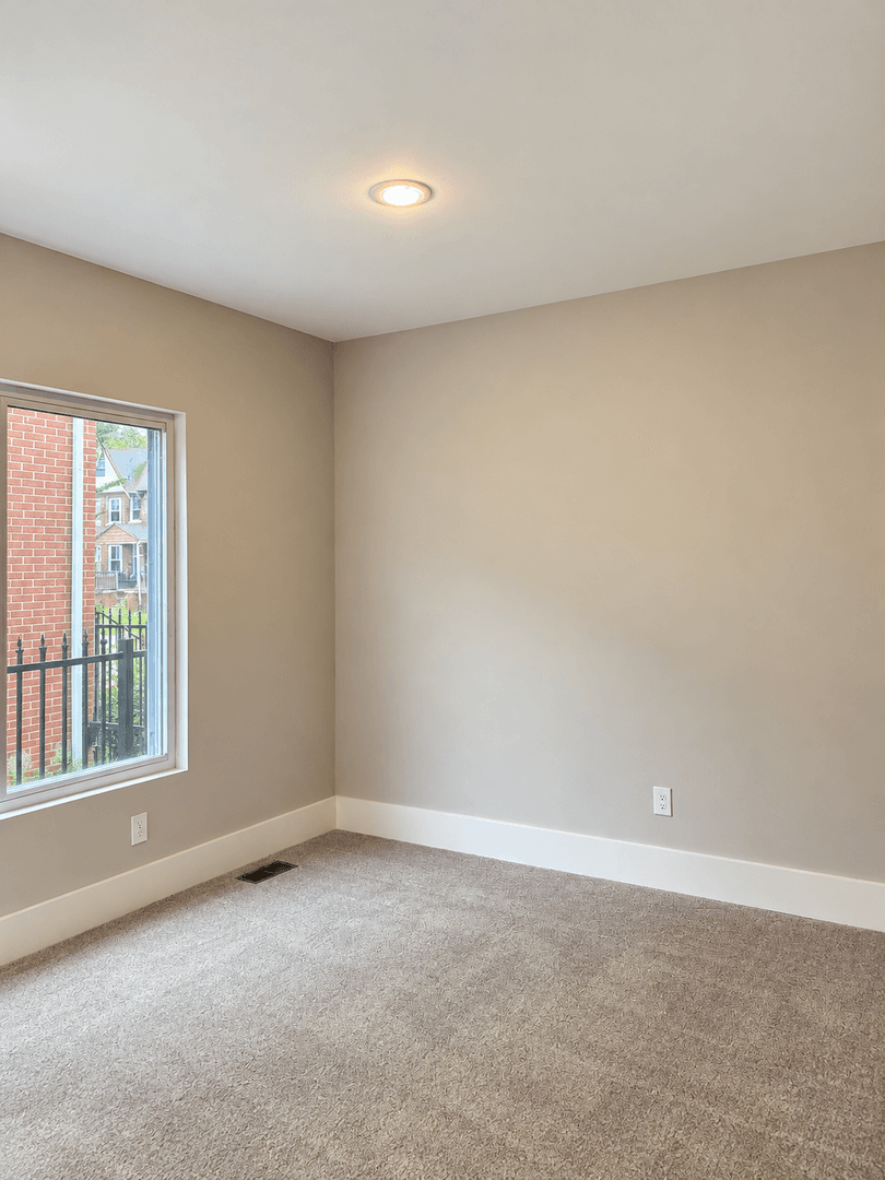 Detroit Apartment: 7438 Oakland St