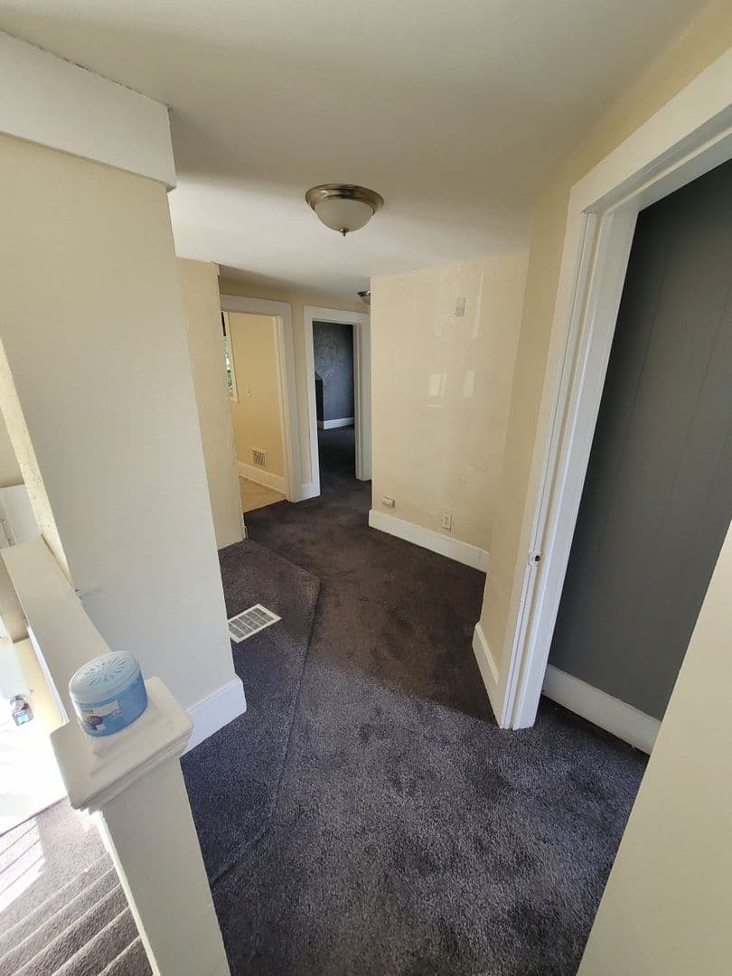 Clinton Twp Apartment: 23888 Henry B Joy