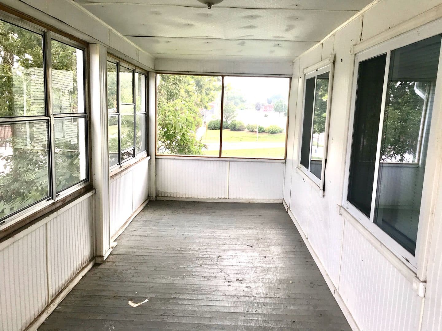 Des Moines Apartment: 1504-1506 28th St