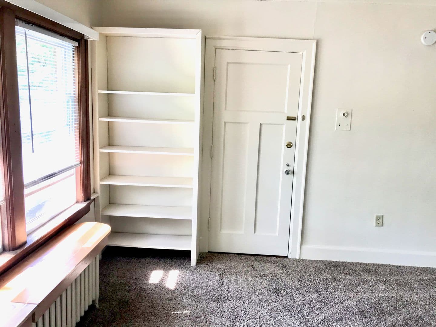 Des Moines Apartment: Kingman Garden