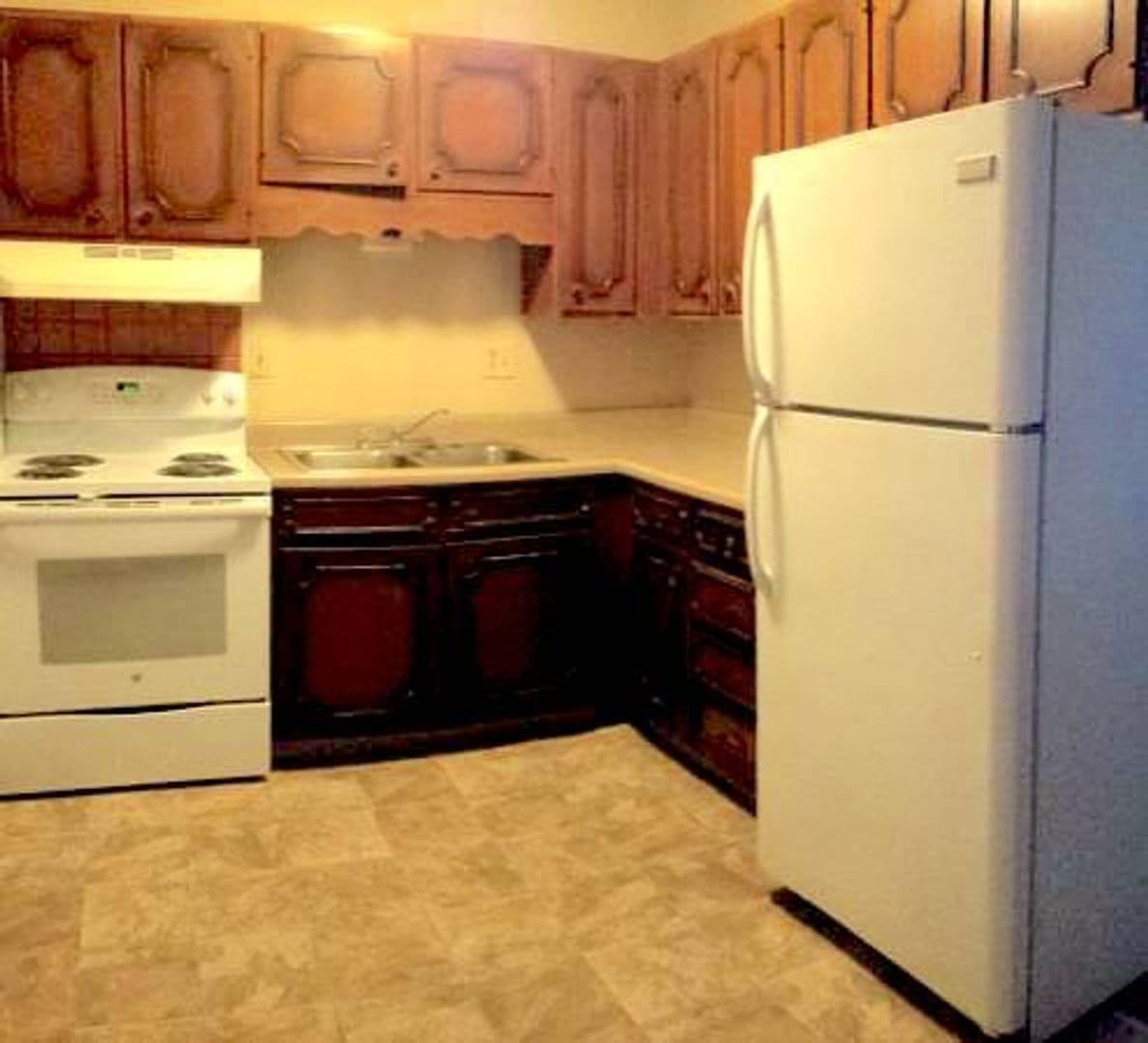 Des Moines Apartment: 4223 Chamberlain