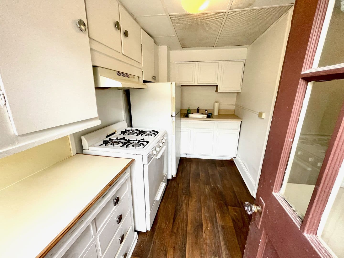 Des Moines Apartment: 527 40th St