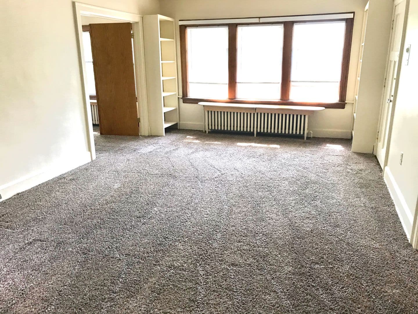 Des Moines Apartment: Kingman Garden