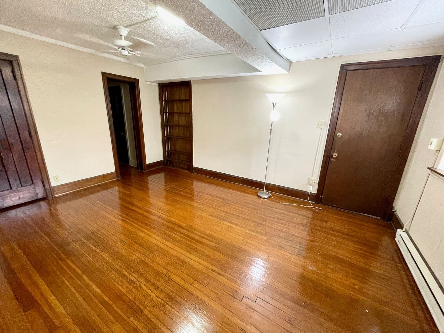 Des Moines Apartment: 527 40th St
