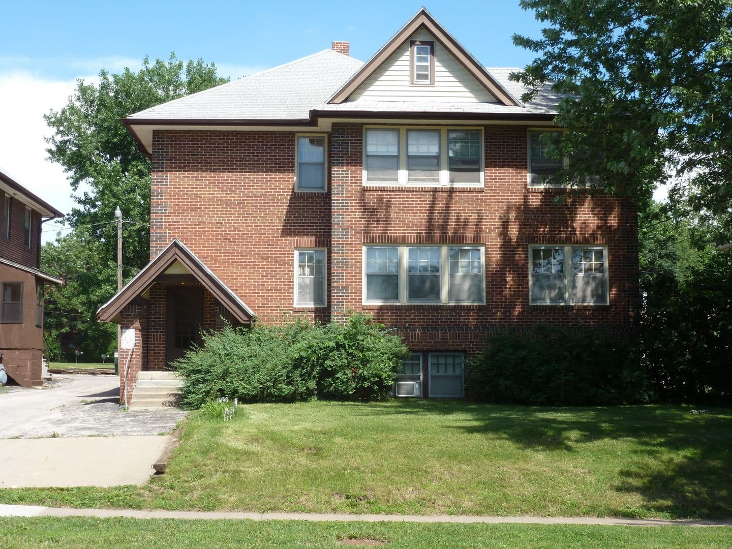 Des Moines Apartment: Kingman Garden