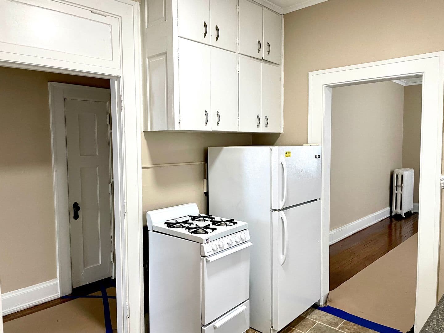 Des Moines Apartment: 3601 Grand Ave.