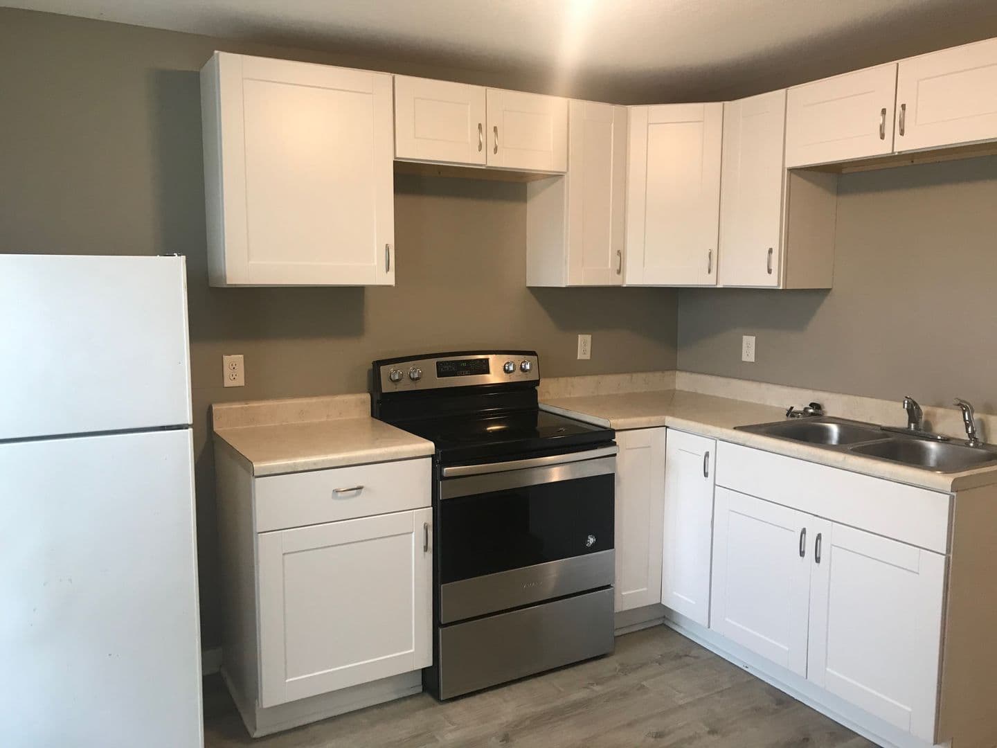 Des Moines Apartment: 1504-1506 28th St