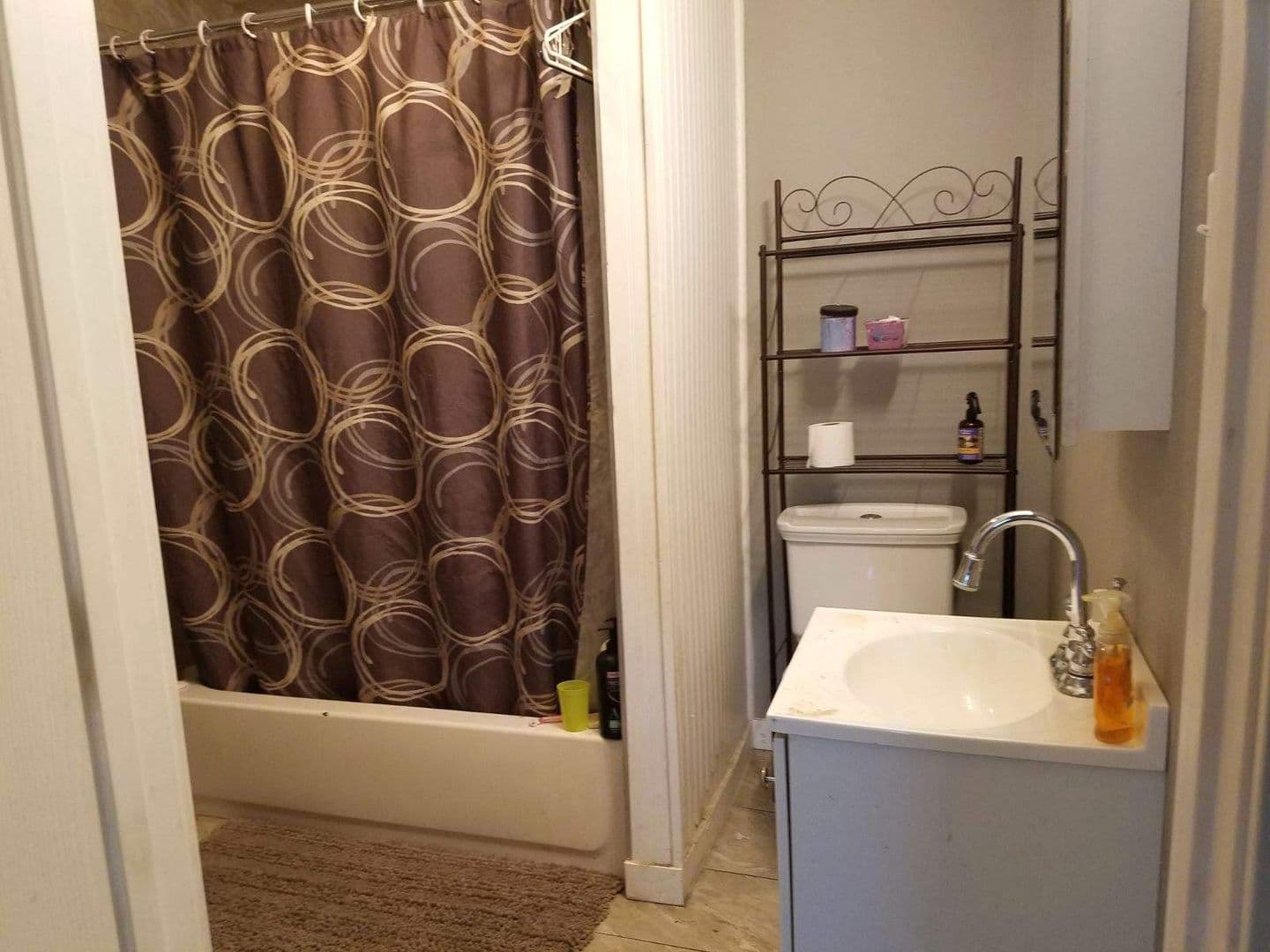 Des Moines Apartment: 1504-1506 28th St
