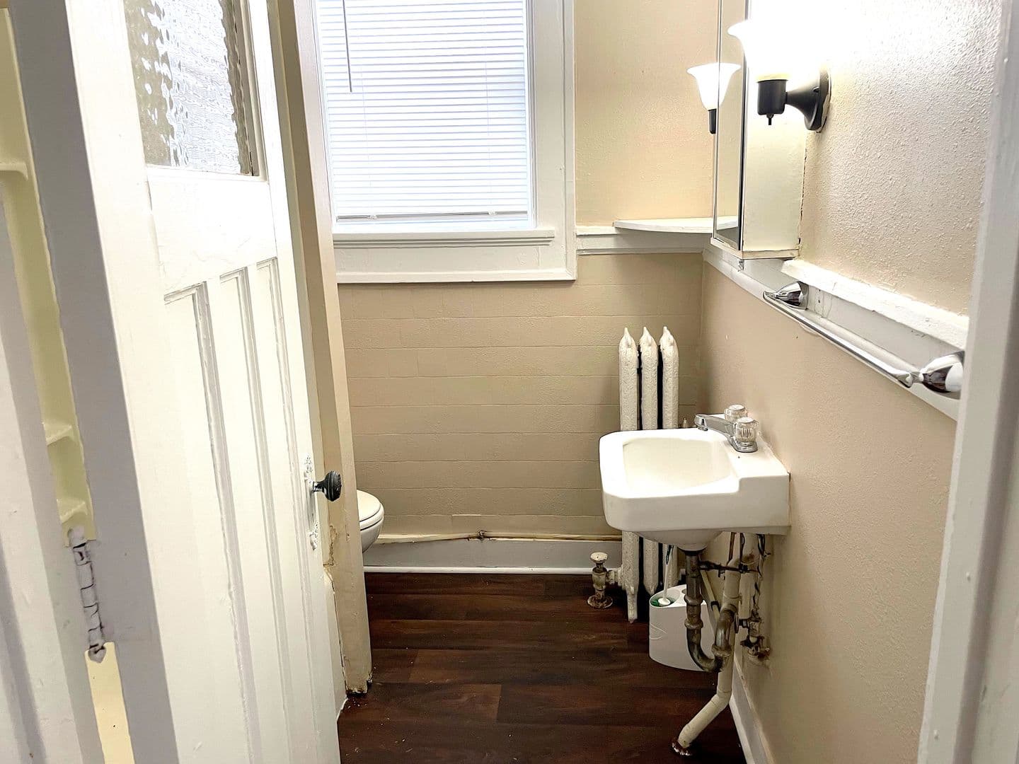 Des Moines Apartment: 3601 Grand Ave.