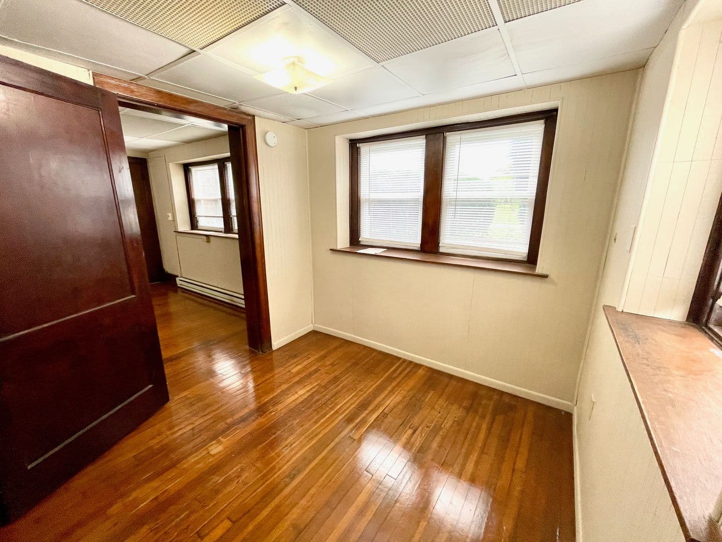 Des Moines Apartment: 527 40th St