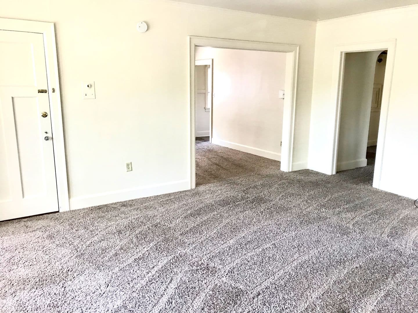 Des Moines Apartment: Kingman Garden