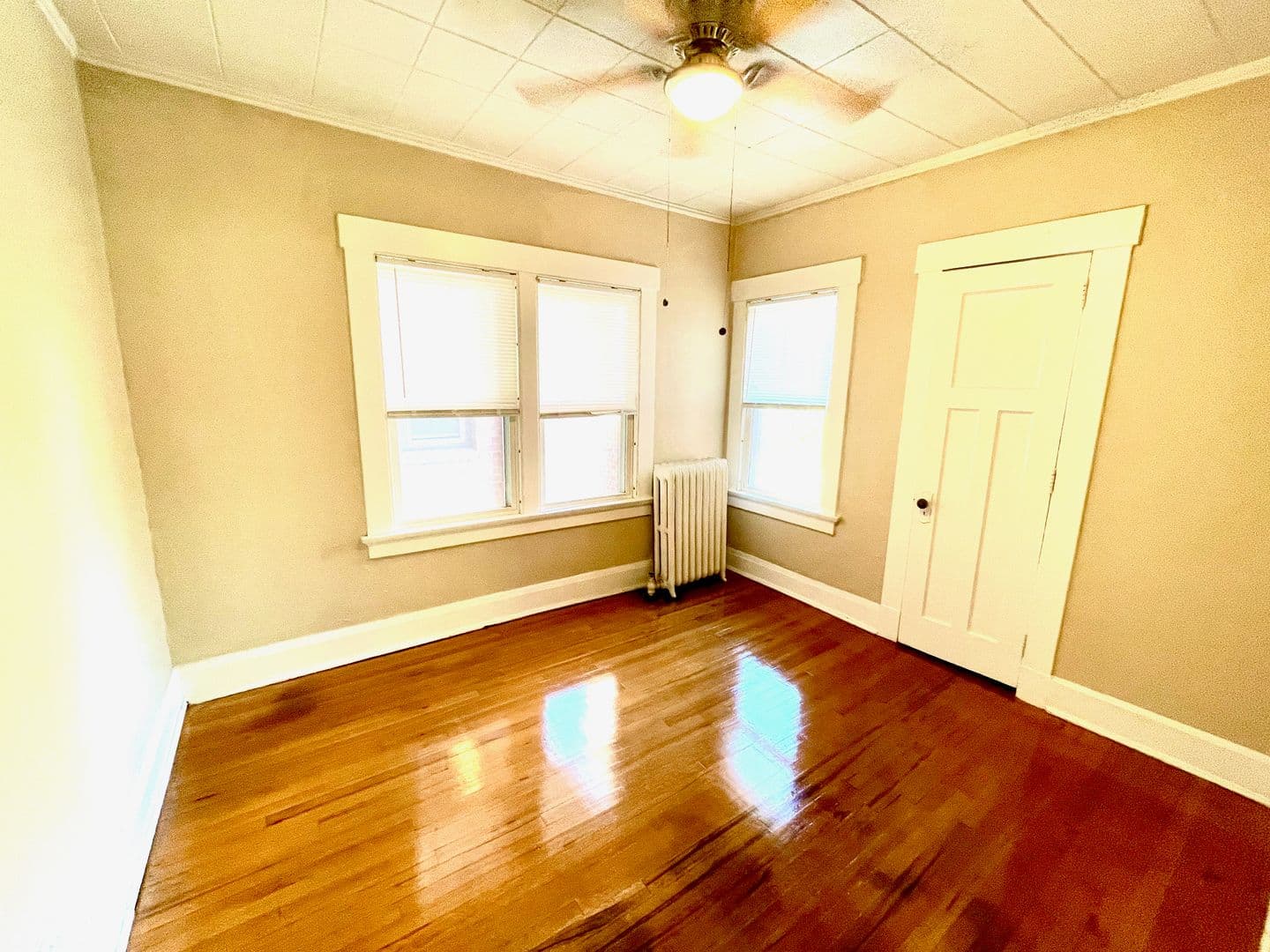 Des Moines Apartment: 4215 Grand Ave