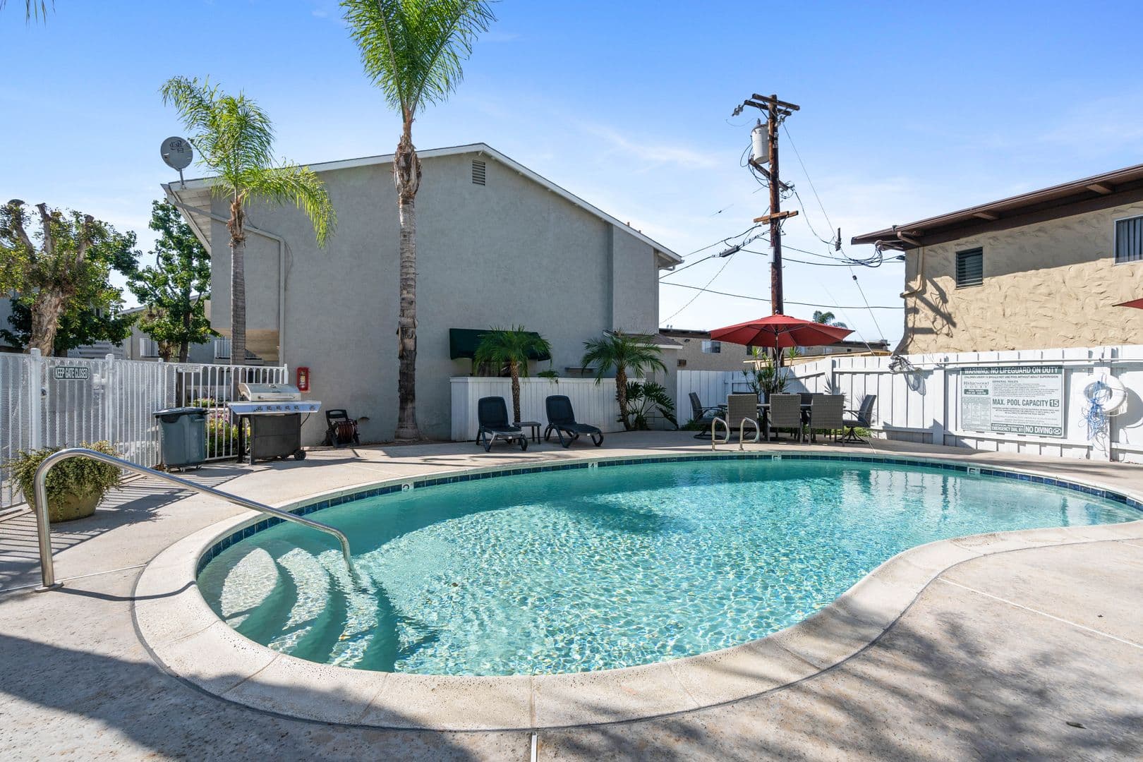 El Cajon Apartment: 215 S Lincoln Ave