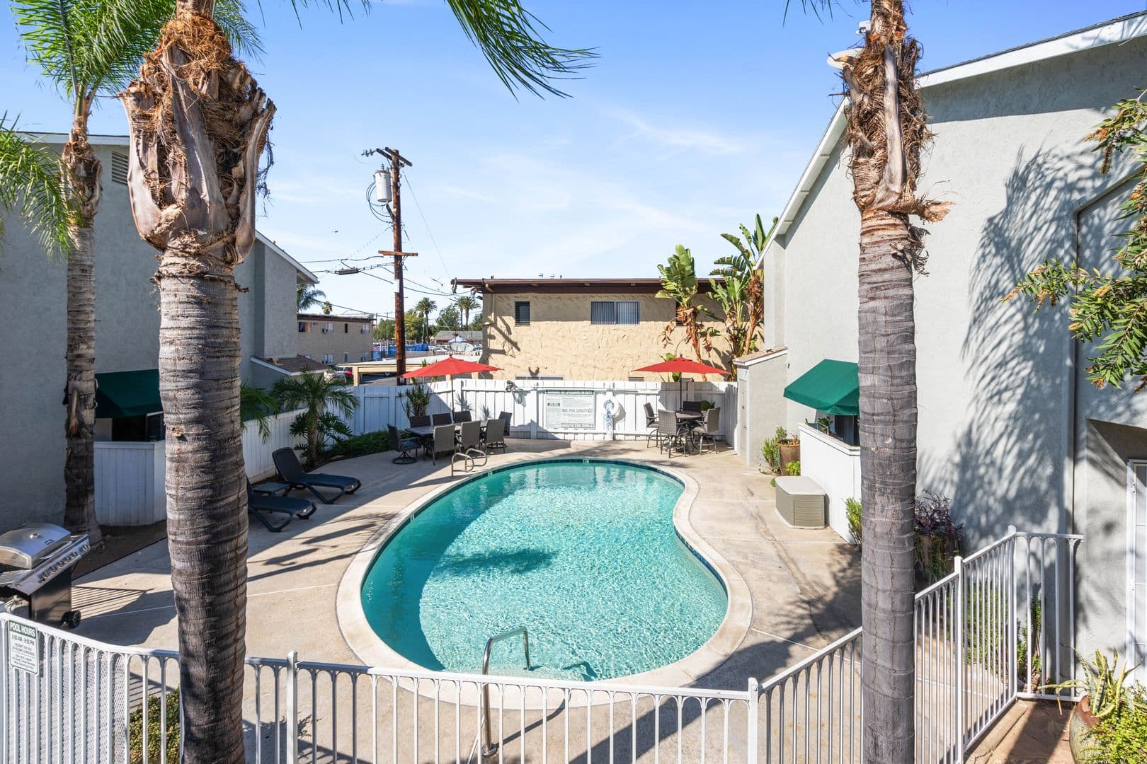 El Cajon Apartment: 215 S Lincoln Ave