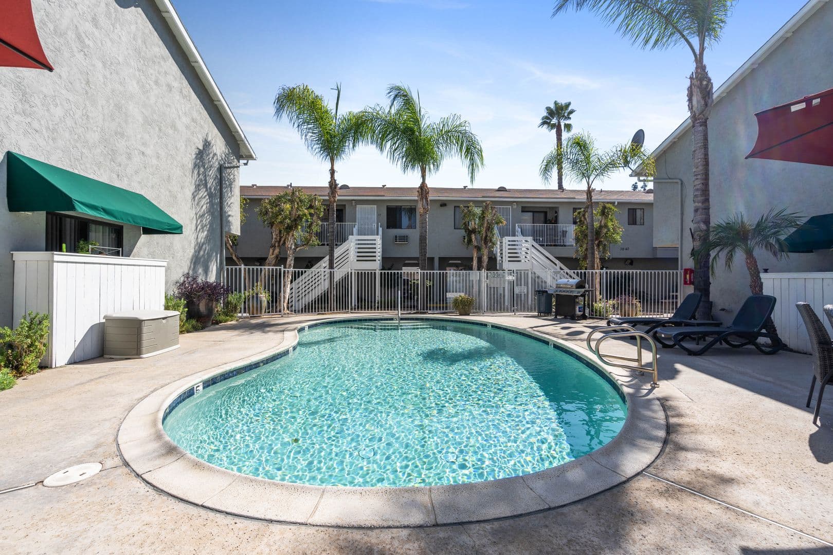 El Cajon Apartment: 215 S Lincoln Ave