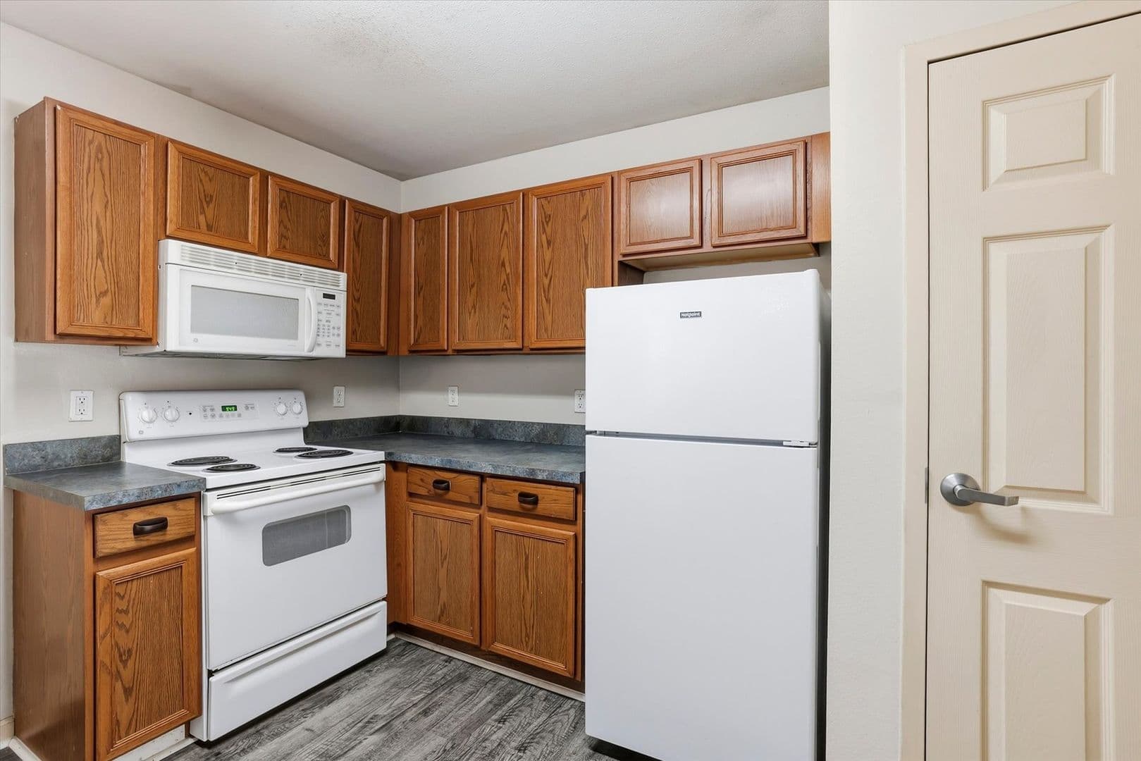 Tallahassee Apartment: 1609 W. Pensacola st