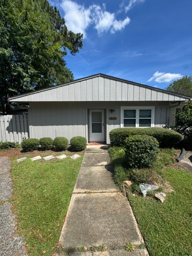 Tallahassee House: 180 SE Villas Ct C