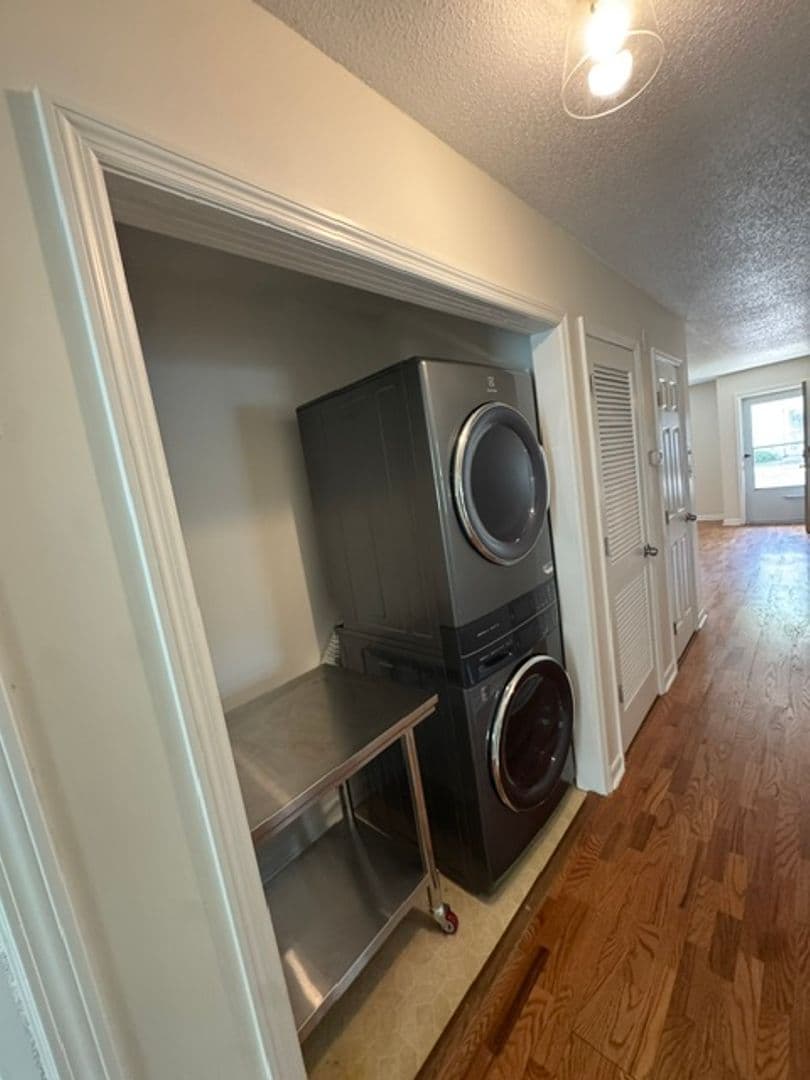 Tallahassee House: 180 SE Villas Ct C
