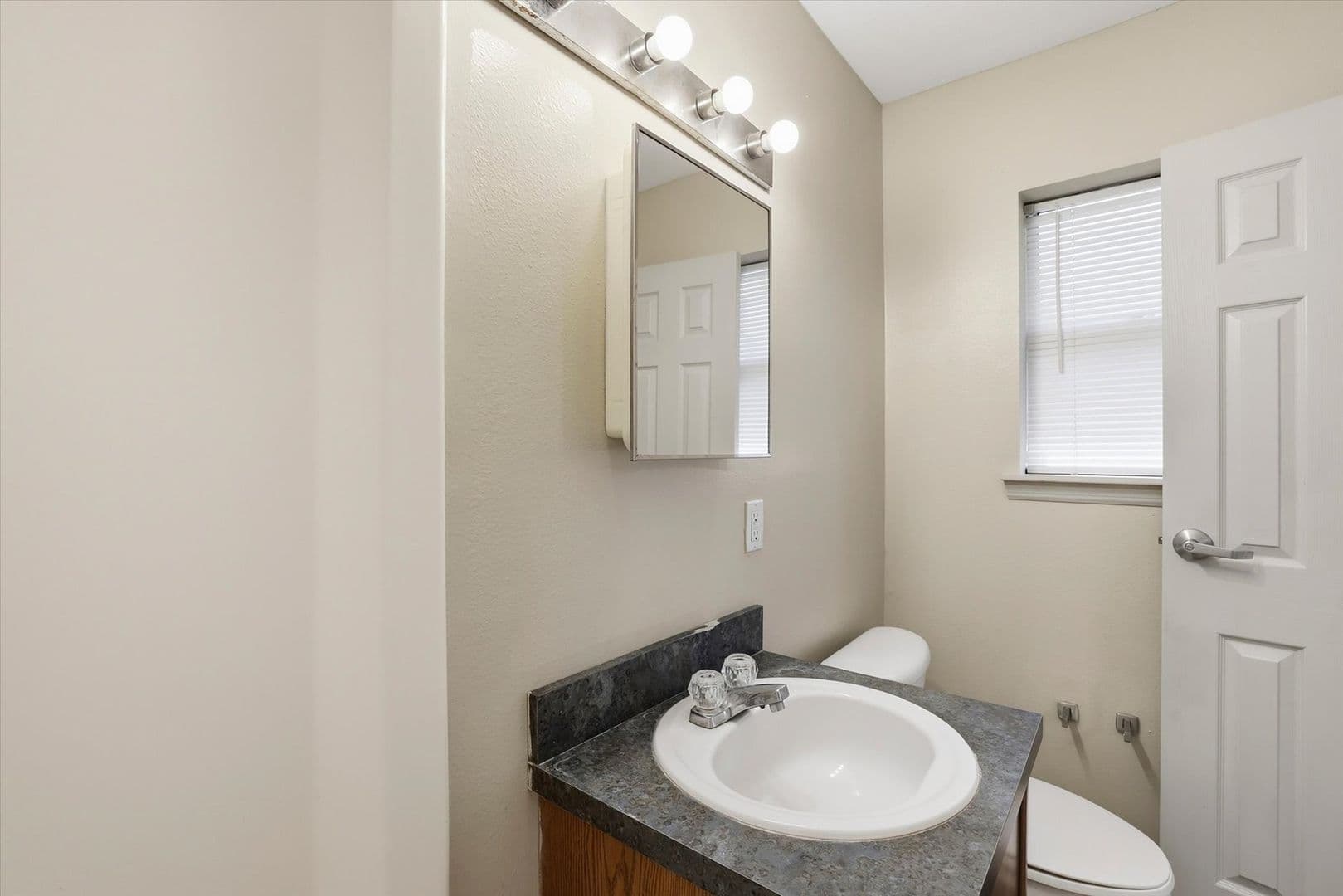 Tallahassee Apartment: 1609 W. Pensacola st