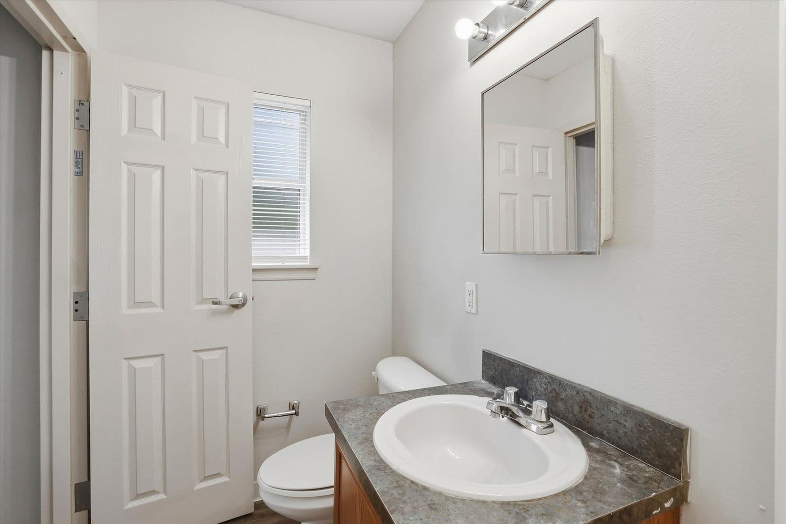 Tallahassee Apartment: 1609 W. Pensacola st