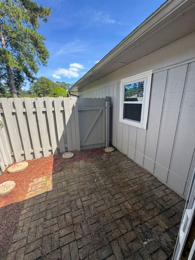 Tallahassee House: 180 SE Villas Ct C