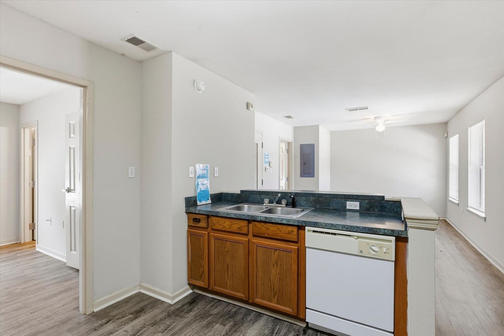 Tallahassee Apartment: 1609 W. Pensacola st