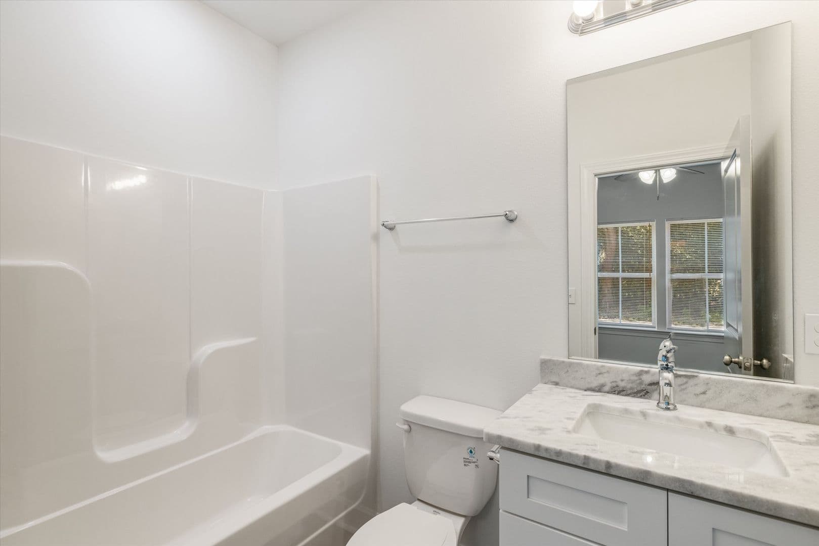 TALLAHASSEE Apartment: 1720 Airport Drive