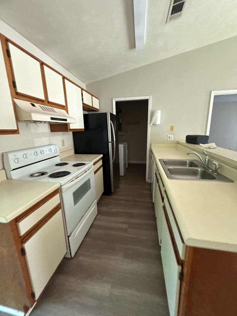 Tallahassee Townhome: 904 Bald Eagle Run