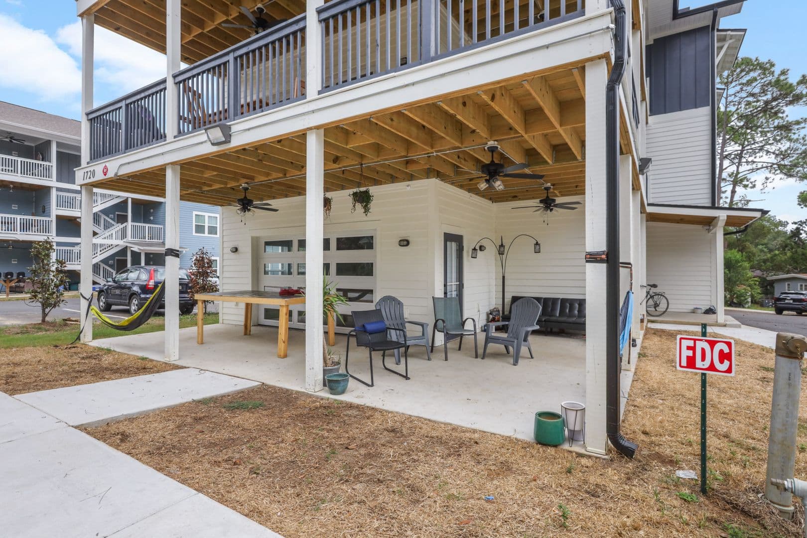 TALLAHASSEE Apartment: 1720 Airport Drive
