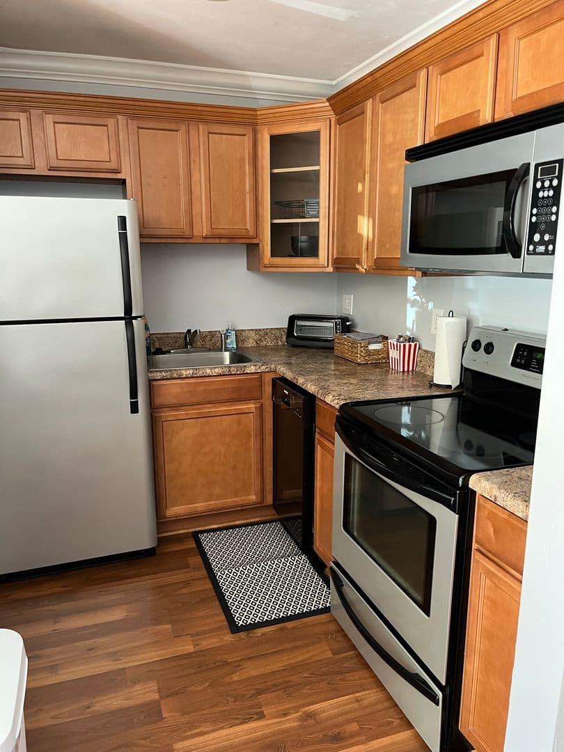 Tallahassee Apartment: 119 Cadiz Street