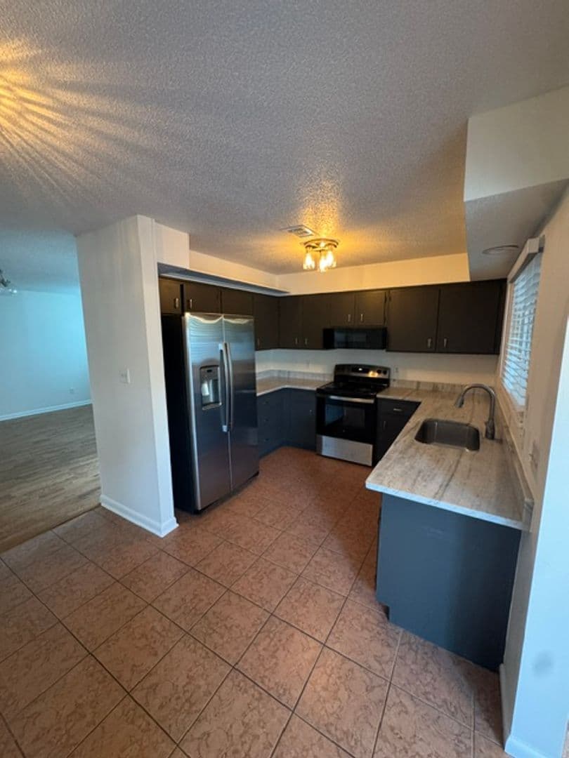 Tallahassee House: 180 SE Villas Ct C