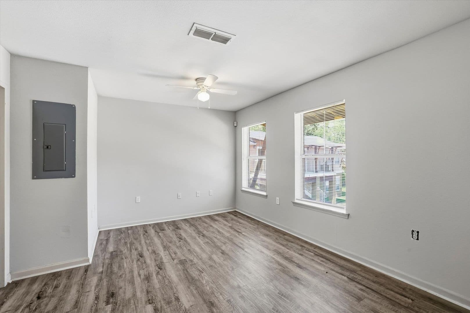 Tallahassee Apartment: 1609 W. Pensacola st
