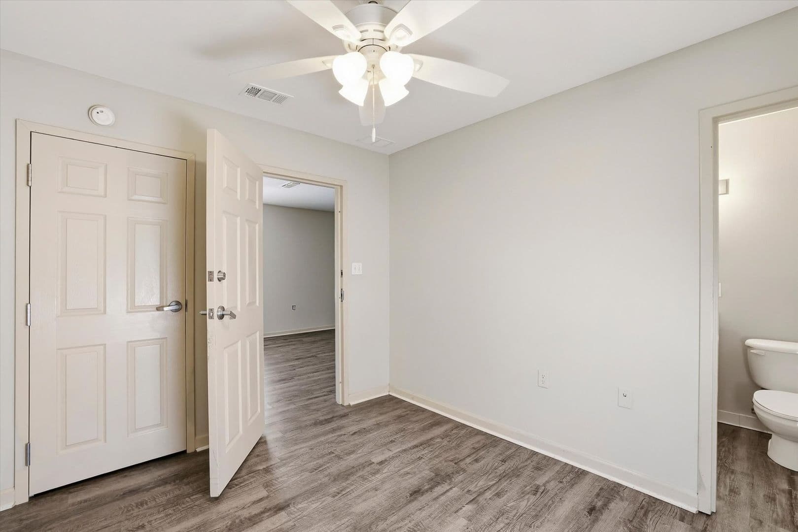 Tallahassee Apartment: 1609 W. Pensacola st