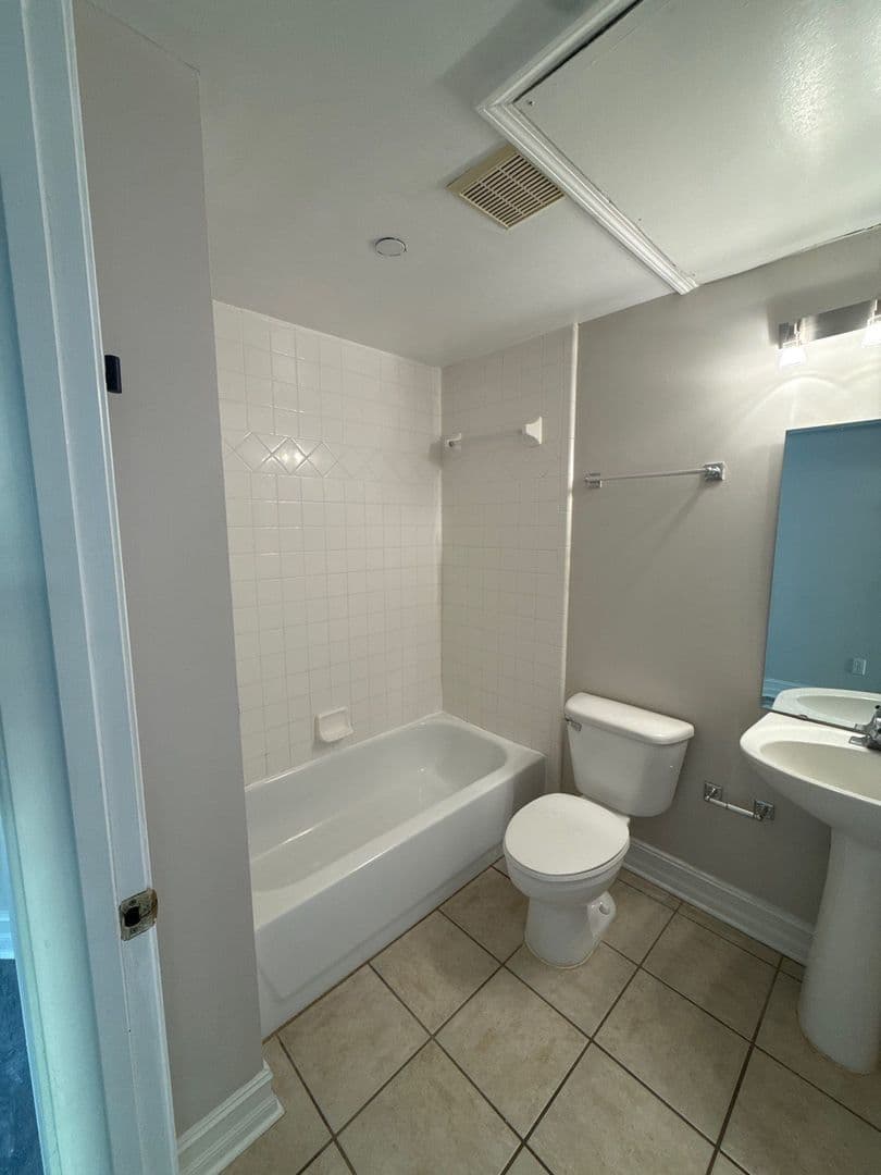 Tallahassee Apartment: 820 St. Michael street