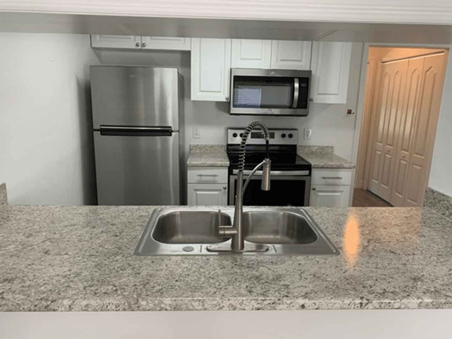 Tallahassee Apartment: 1612 Overstreet