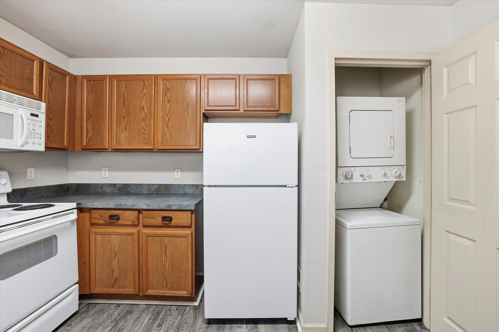 Tallahassee Apartment: 1609 W. Pensacola st