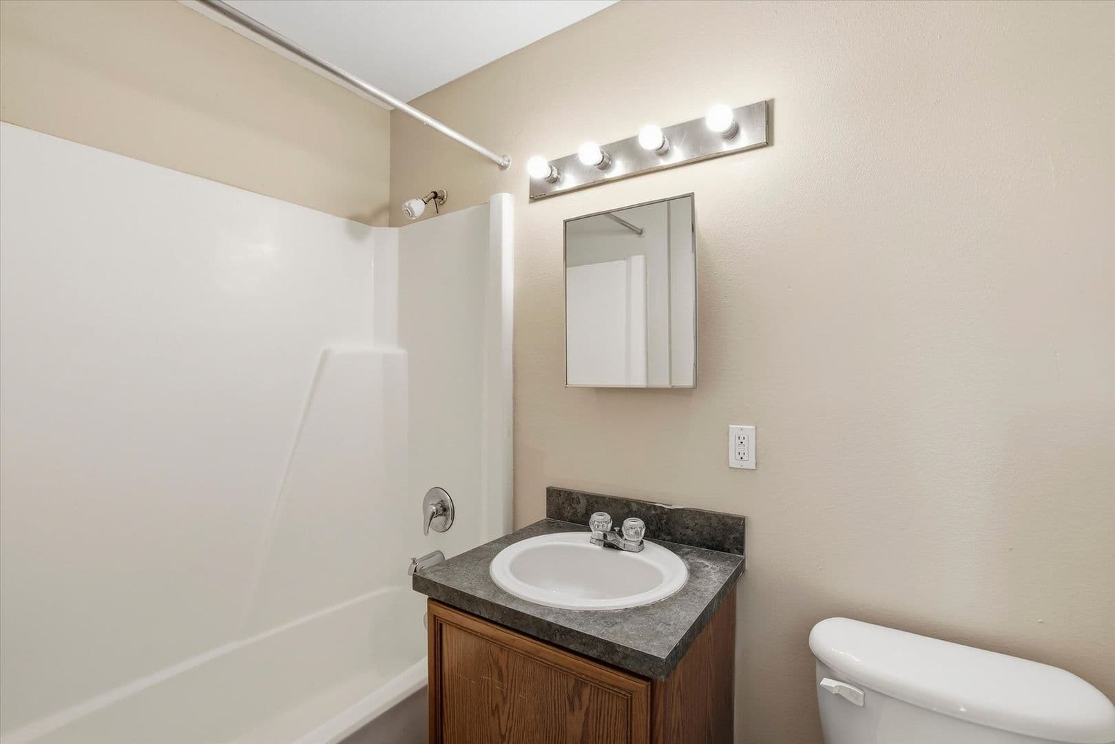 Tallahassee Apartment: 1609 W. Pensacola st