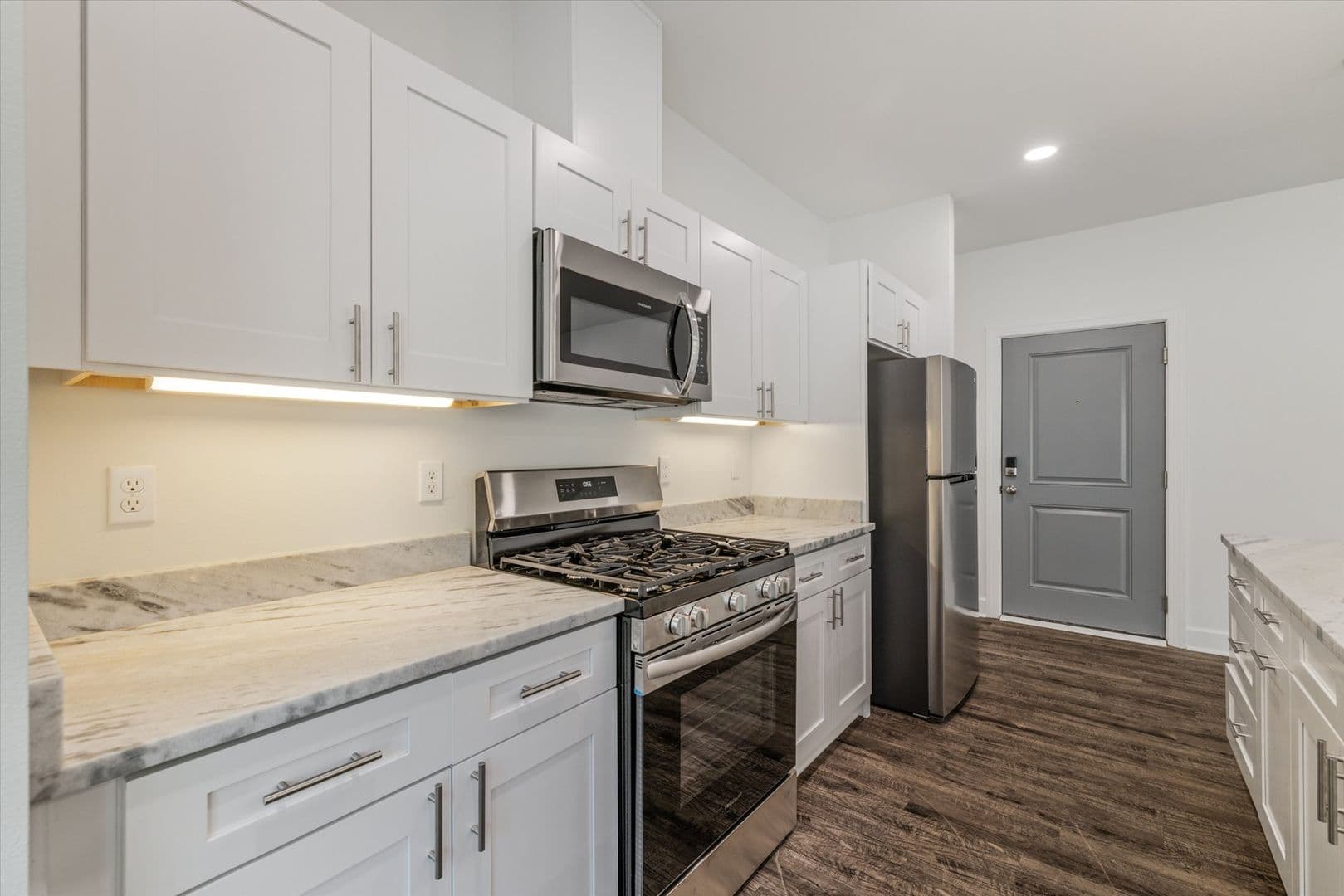 TALLAHASSEE Apartment: 1720 Airport Drive