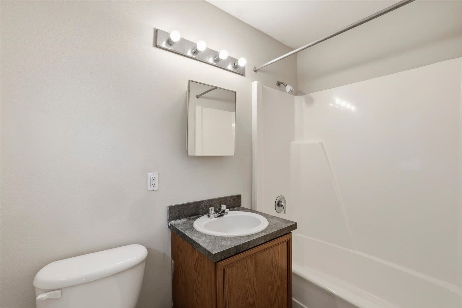 Tallahassee Apartment: 1609 W. Pensacola st