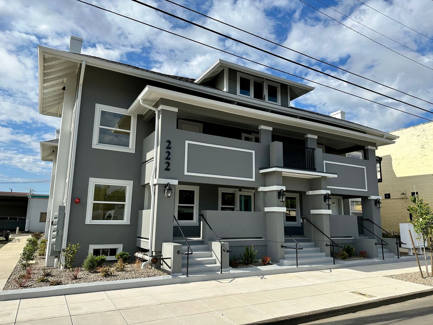 Albany Apartment: 222 1st Avenue SE