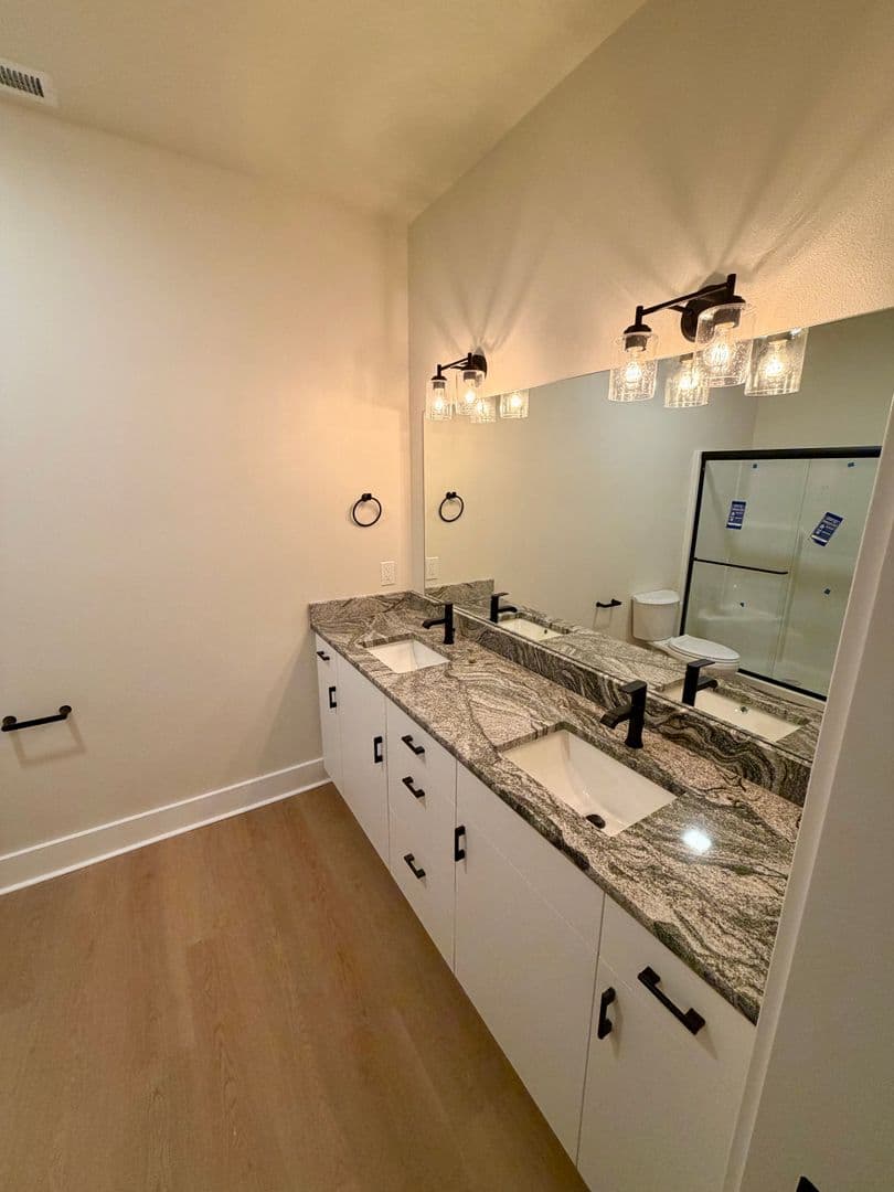 Lebanon Apartment: 767-773 10th Street