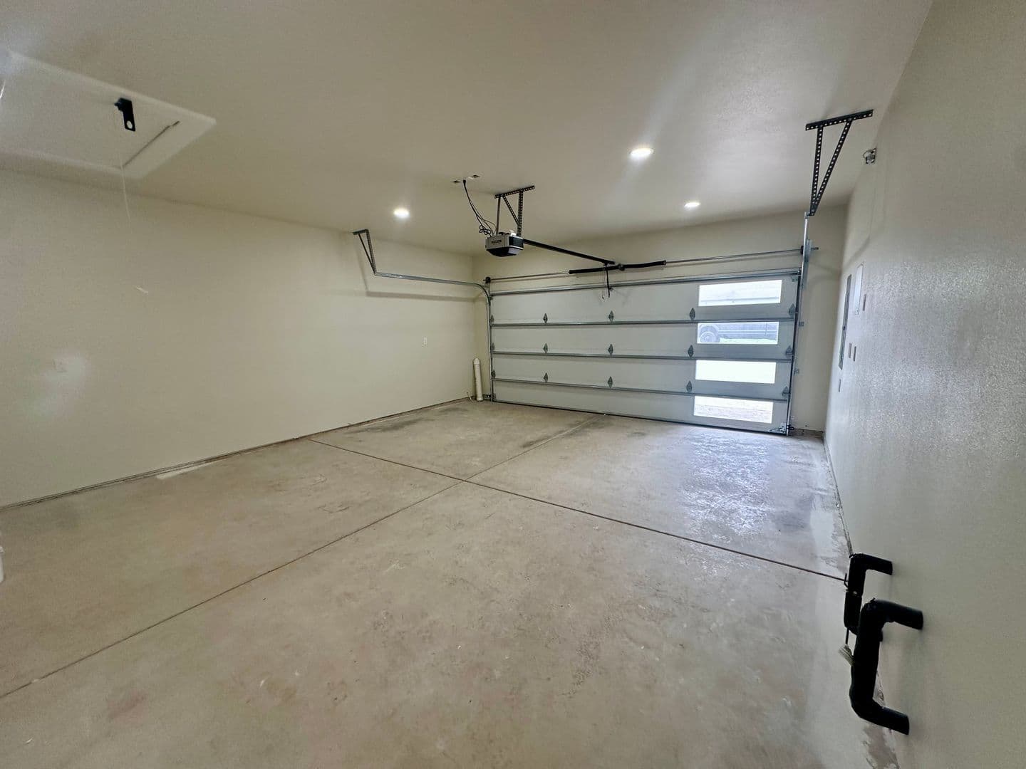 Lebanon Apartment: 767-773 10th Street