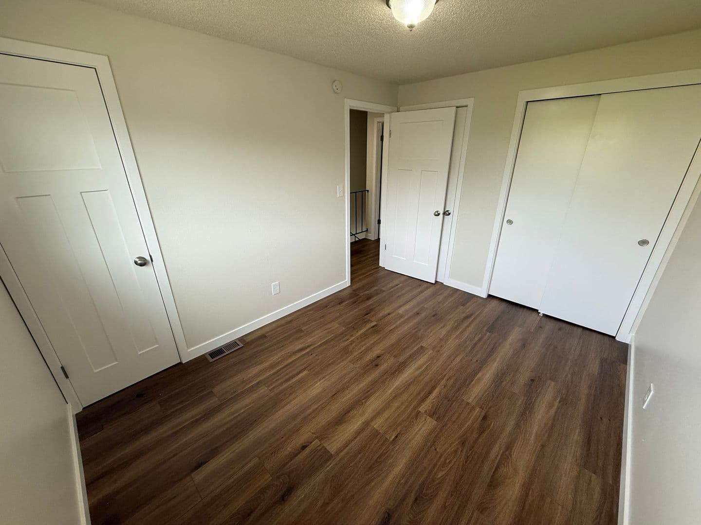 Albany Apartment: Springwood Manor