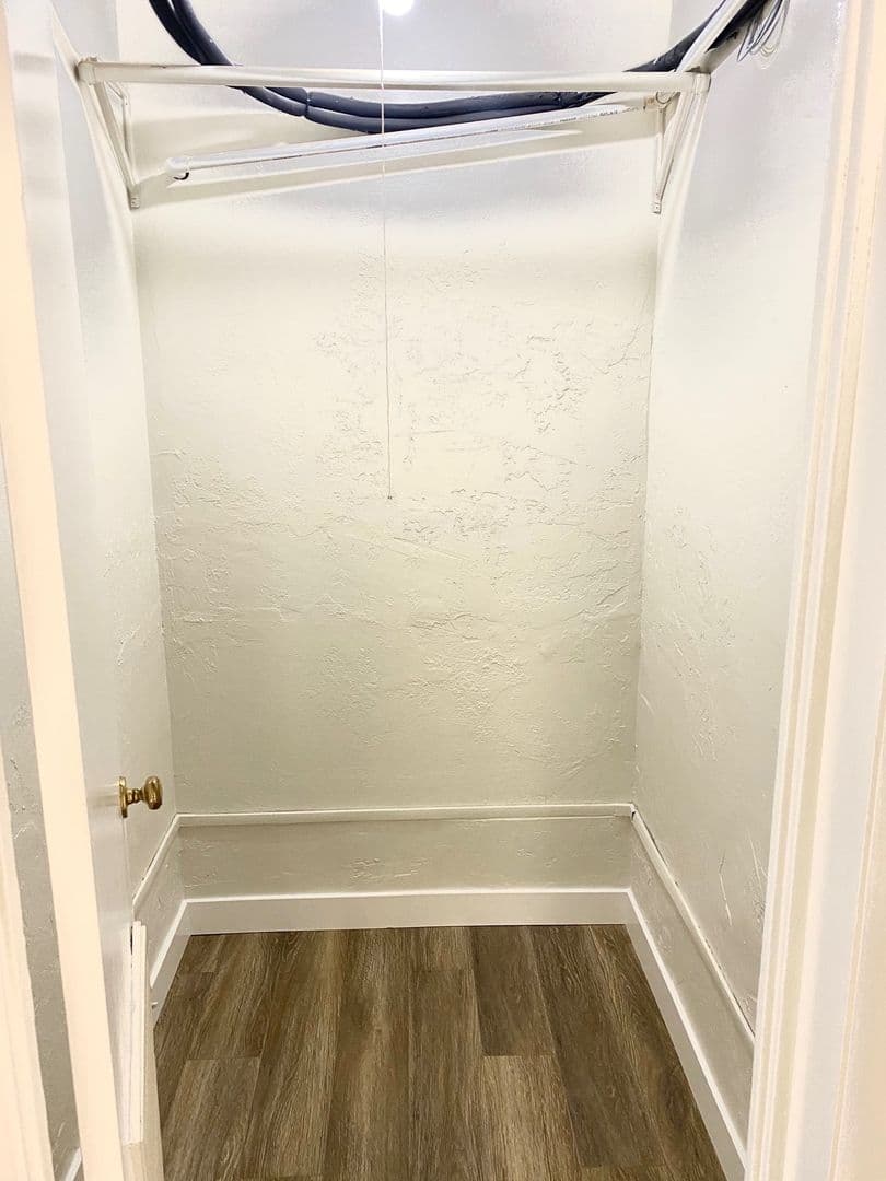 Albany Apartment: 805/815 Elm St. SW