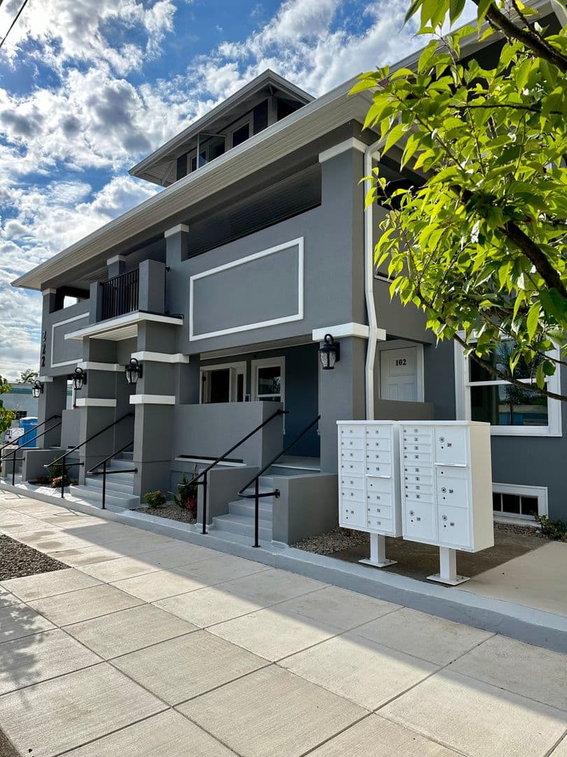 Albany Apartment: 222 1st Avenue SE